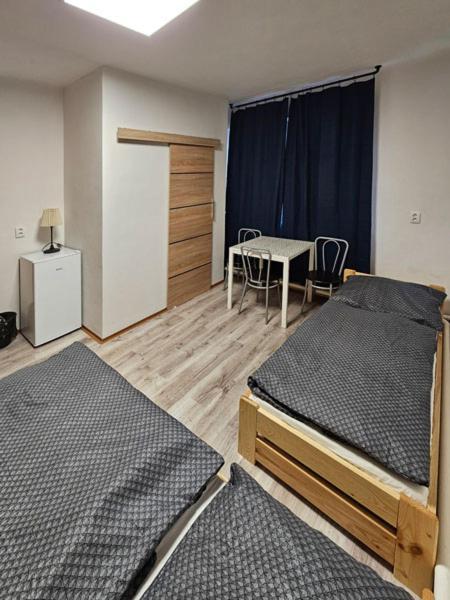 Ubytovna-Hostel- Imos Prag Eksteriør billede
